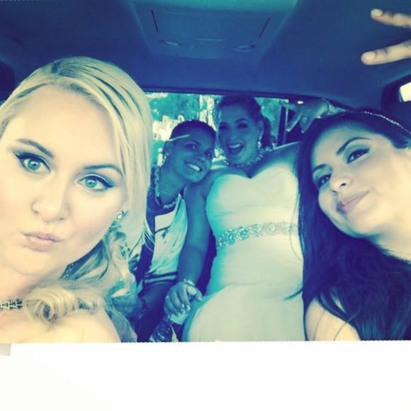 Meet your Posher, Julie - Picture 1 of 1